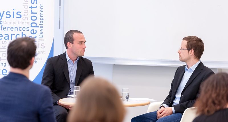 Hannes Meissner und Johannes Wetzinger diskutieren zu Georgien im Rahmen des Business Talks Black Sea Region